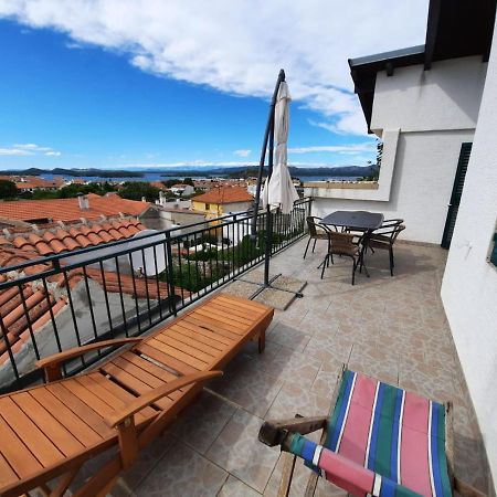 Apartment Baratula Murter Esterno foto